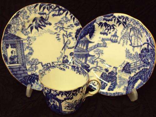 ROYAL CROWN DERBY "MIKADO" TEA TRIO